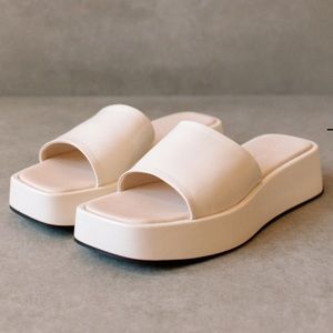 Alohas SVEGAN vegan leather slides - white